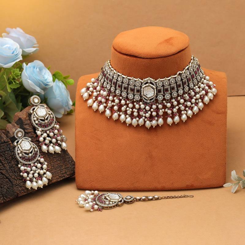 Magenta color choker kundan necklace set
