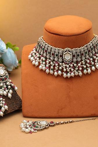 Rani & green color choker kundan necklace set