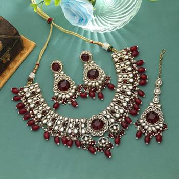Maroon color kundan necklace set 2