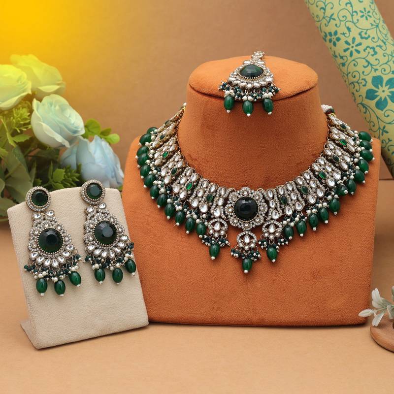 Green color kundan necklace set