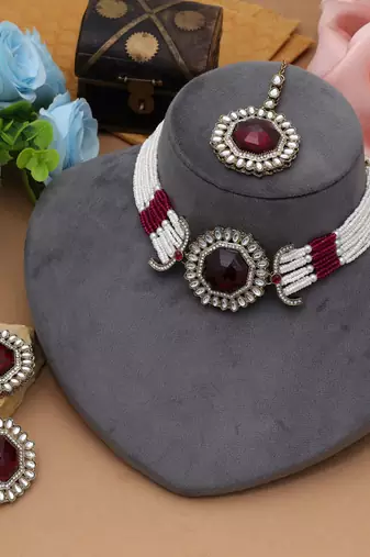 Red color choker kundan necklace set