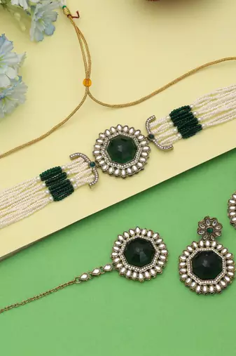 Green color choker kundan necklace set