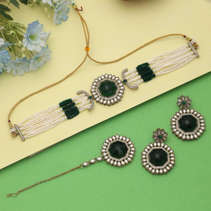 Green color choker kundan necklace set