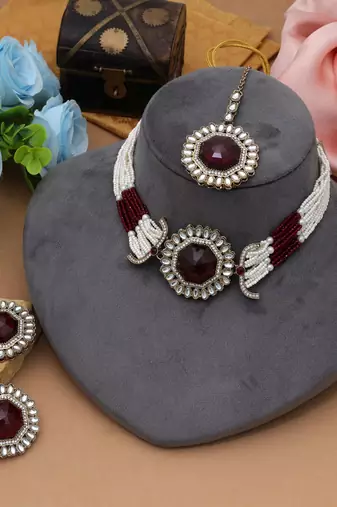 Maroon color choker kundan necklace set