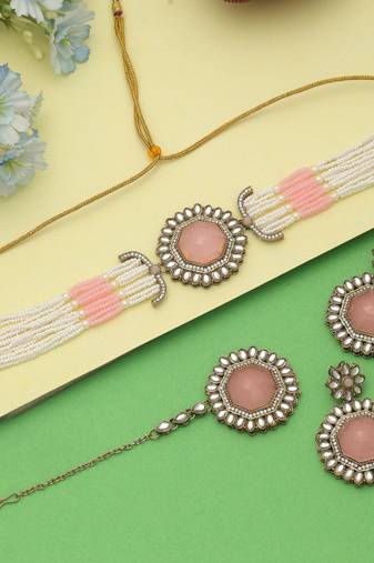 Pink color choker kundan necklace set