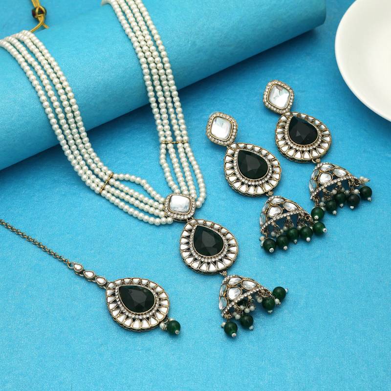 Green color kundan necklace set