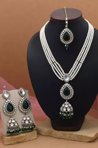 Green color kundan necklace set