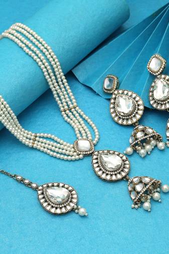 White color kundan necklace set