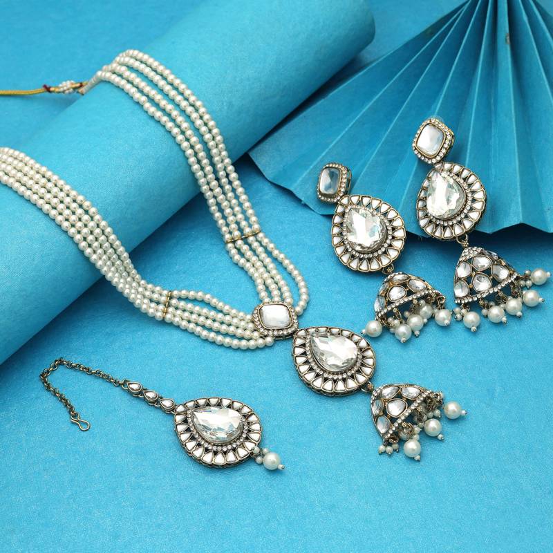 White color kundan necklace set