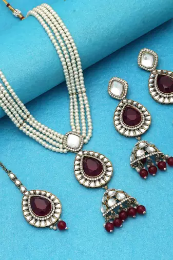 Red color kundan necklace set