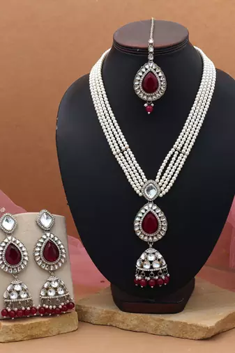 Red color kundan necklace set