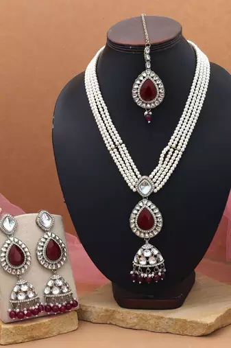 Wine color kundan necklace set