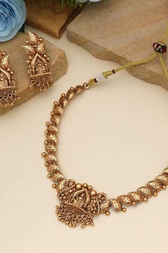 Gold color matte gold necklace set