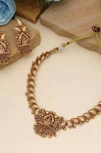 Gold color matte gold necklace set