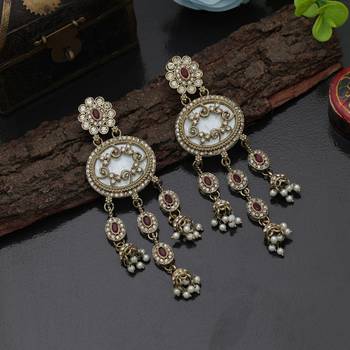 Maroon color kundan earrings 2