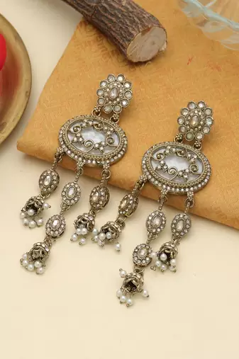 Gold color kundan earrings
