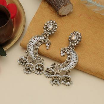 Gold color kundan earrings 2