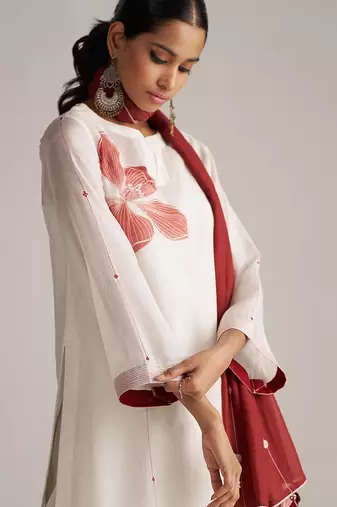Ivory and maroon pure chanderi kurta set