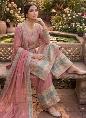 Pink chinon suit with embroidered sequin  3