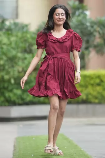 Dark maroon vintage pure cotton mini summer dress with ruffeled sleeves