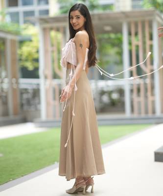 Soft pink ruffled top with pleated linen long skirt 2