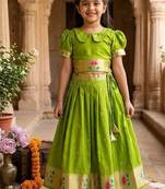 Soft silk paithani design zari weaving pavadai for kids