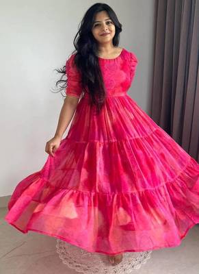 Women pink chiffon printed dress 2
