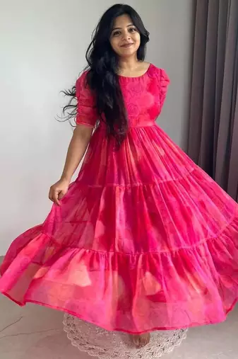Women pink chiffon printed dress