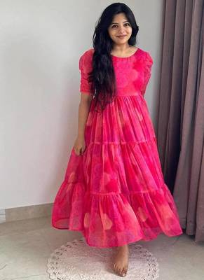 Women pink chiffon printed dress 3