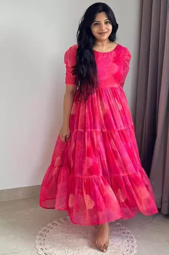 Women pink chiffon printed dress