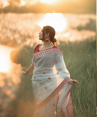 white cotton cotton saree with woven bengali design 5