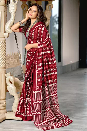 Maroon zigzag, striped print mulmul cotton saree with blouse.