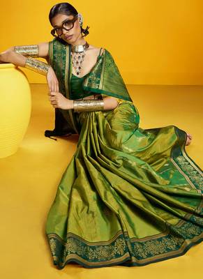 green pure silk blend handloom zari weaving saree with blouse 2