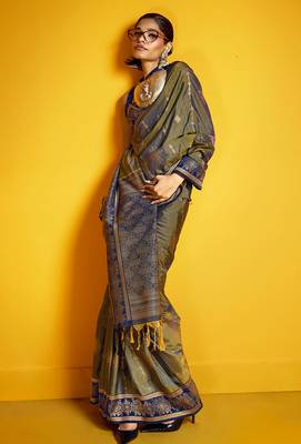 mehendi pure silk blend handloom zari weaving saree with blouse 2