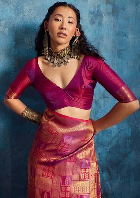 magenta silk blend handloom zari weaving saree with blouse 5