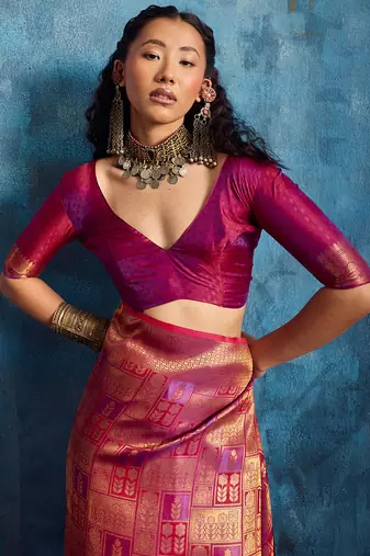 magenta silk blend handloom zari weaving saree with blouse