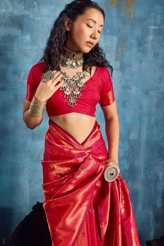 dark pink silk blend handloom zari weaving saree with blouse