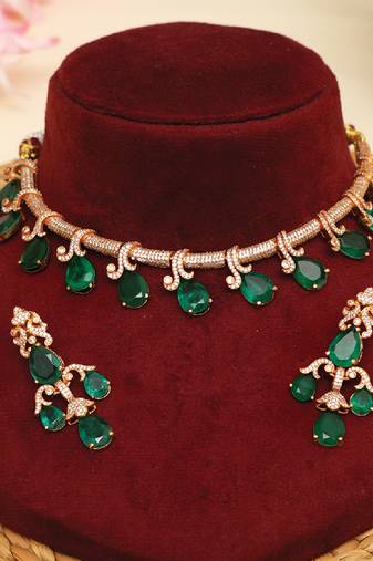 Zircon studded green stones choker necklace set