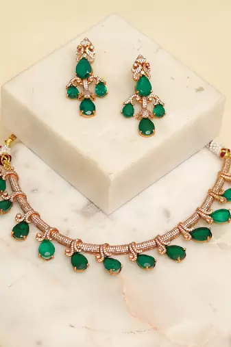 Zircon studded green stones choker necklace set