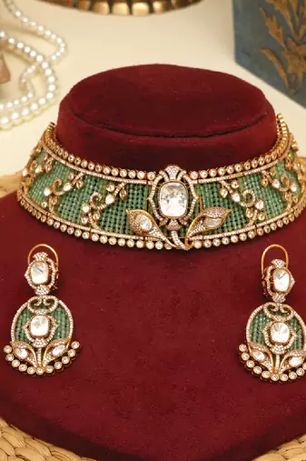 Gold plated kundan green stones choker necklace set