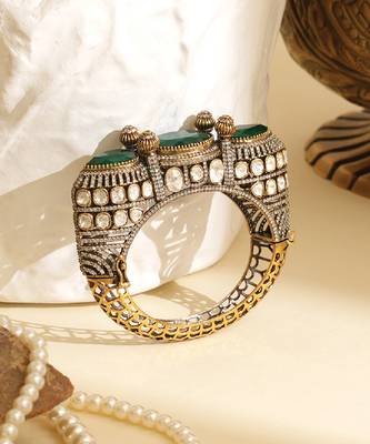 Zircon green stone royal kada 1