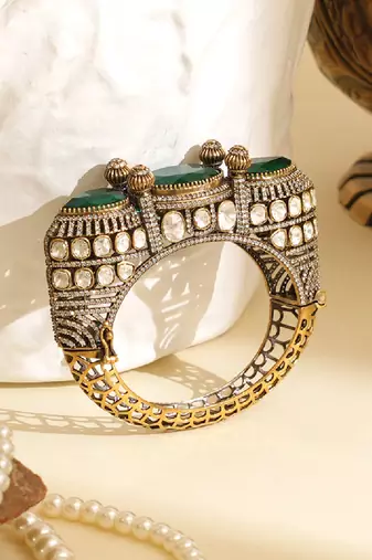 Zircon green stone royal kada