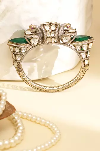 Zircon green stone royal kada