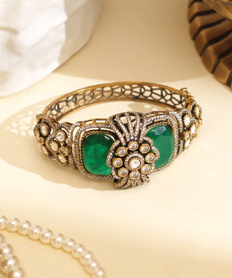Zircon green stone royal kada