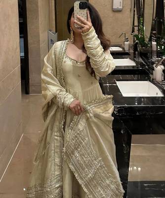Womens fancy silk heavy quality fabricwith handwork gown set 3