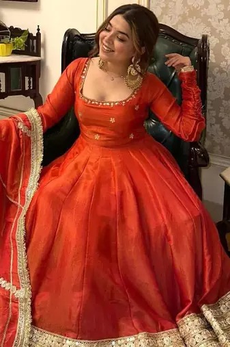 Womens new fancy silk heavy quality fabric with handwork gown set