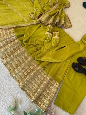 Womens fancy silk heavy quality fabric with handwork gown set 3