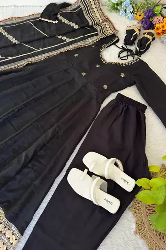 Womens new fancy silk heavy quality fabric with handwork gown set