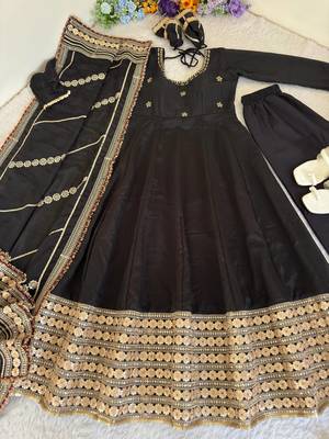Womens fancy silk heavy quality fabric with handwork gown set 3