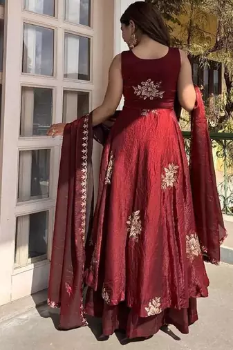 Womens best heavy quality fabric with met sequence embroidery zari work gown set